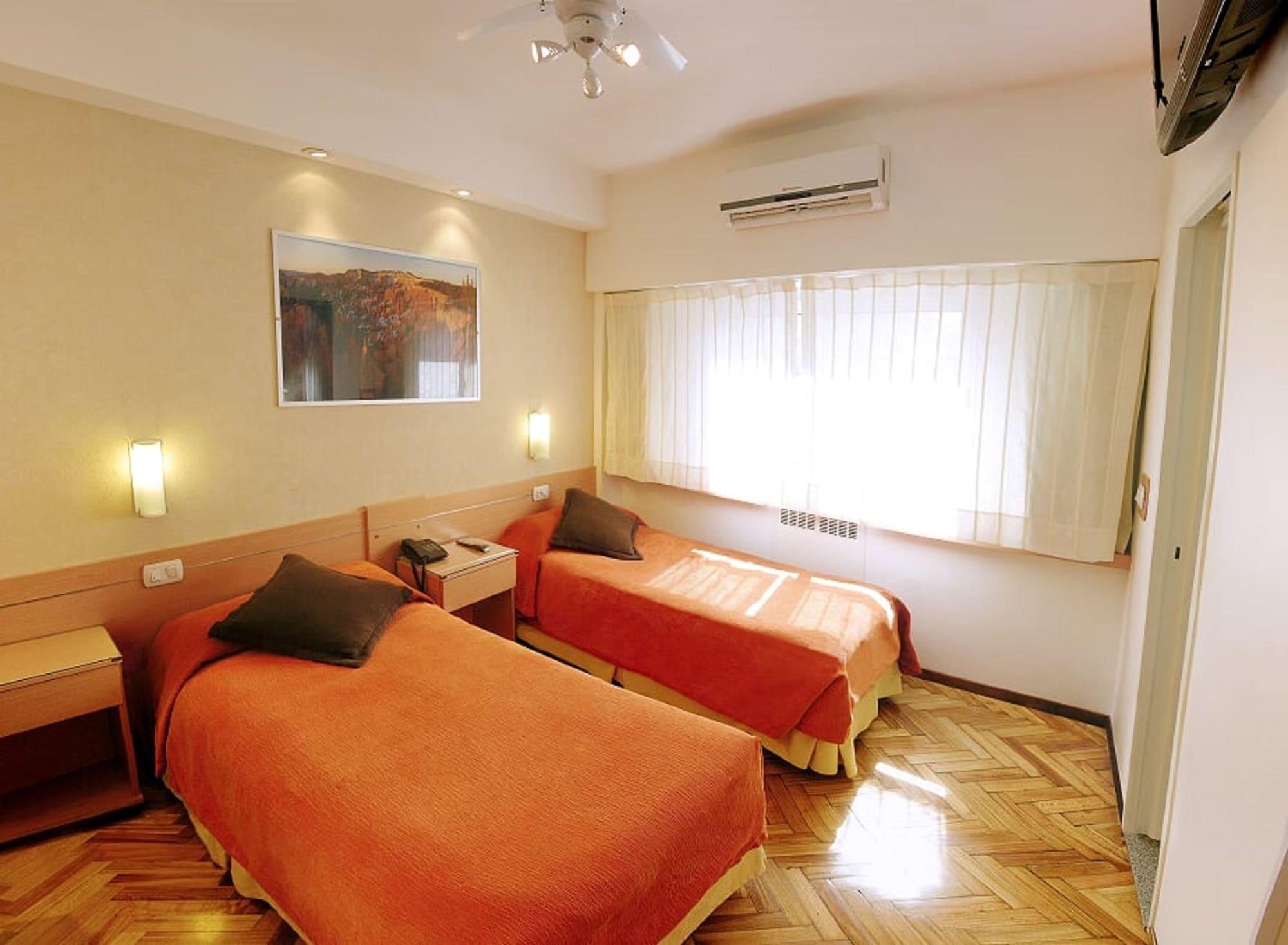Sarmiento Palace Hotel Буенос Айрес Стая снимка
